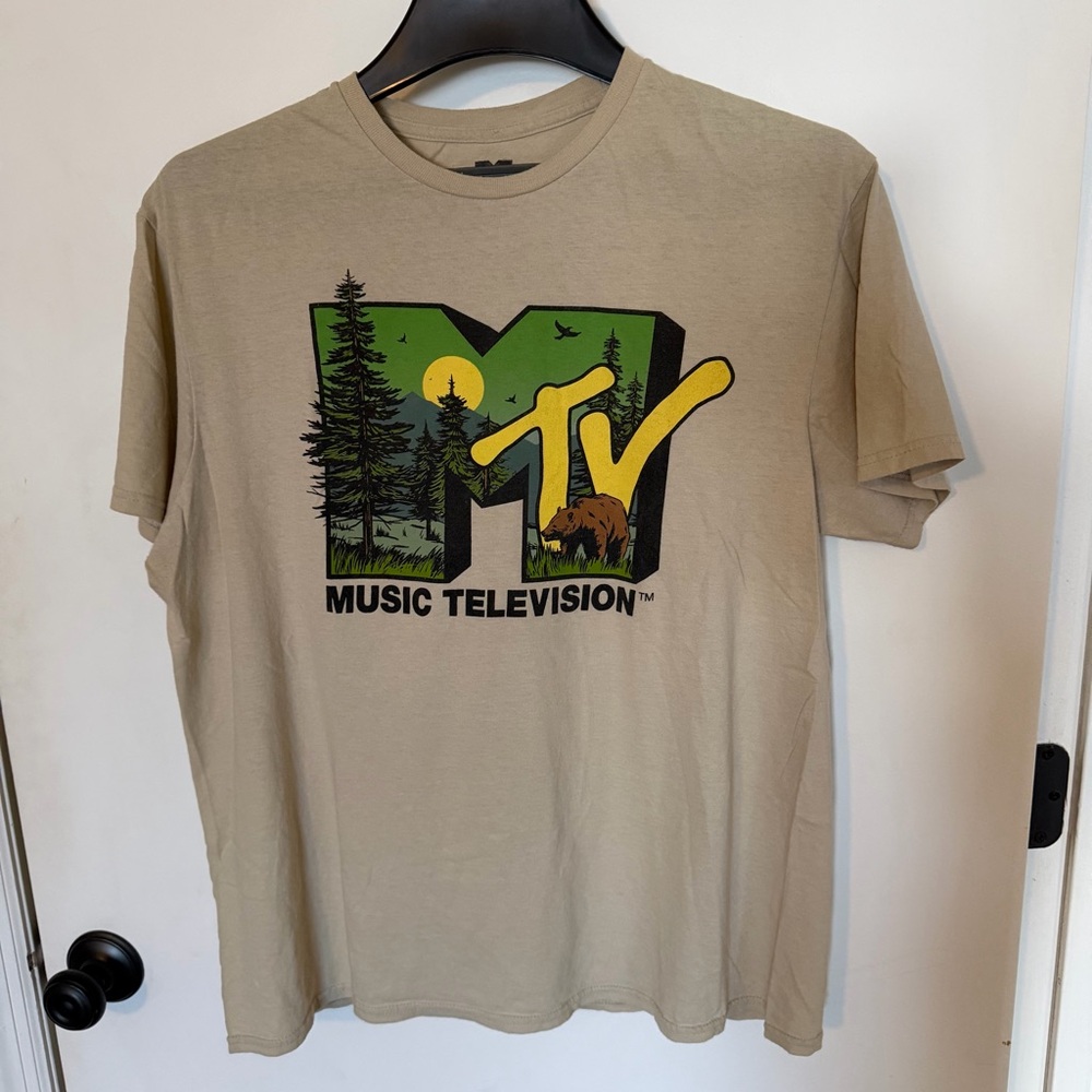 Men’s L MTV Tan Short Sleeve Graphic Tee
